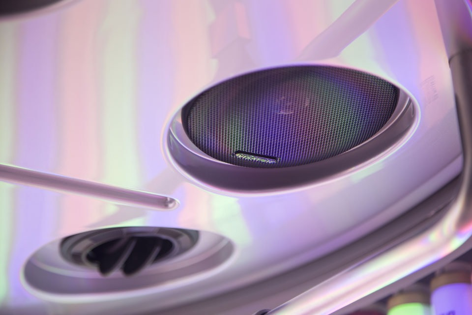Dr. Muller Beauty Light Therapy speakers